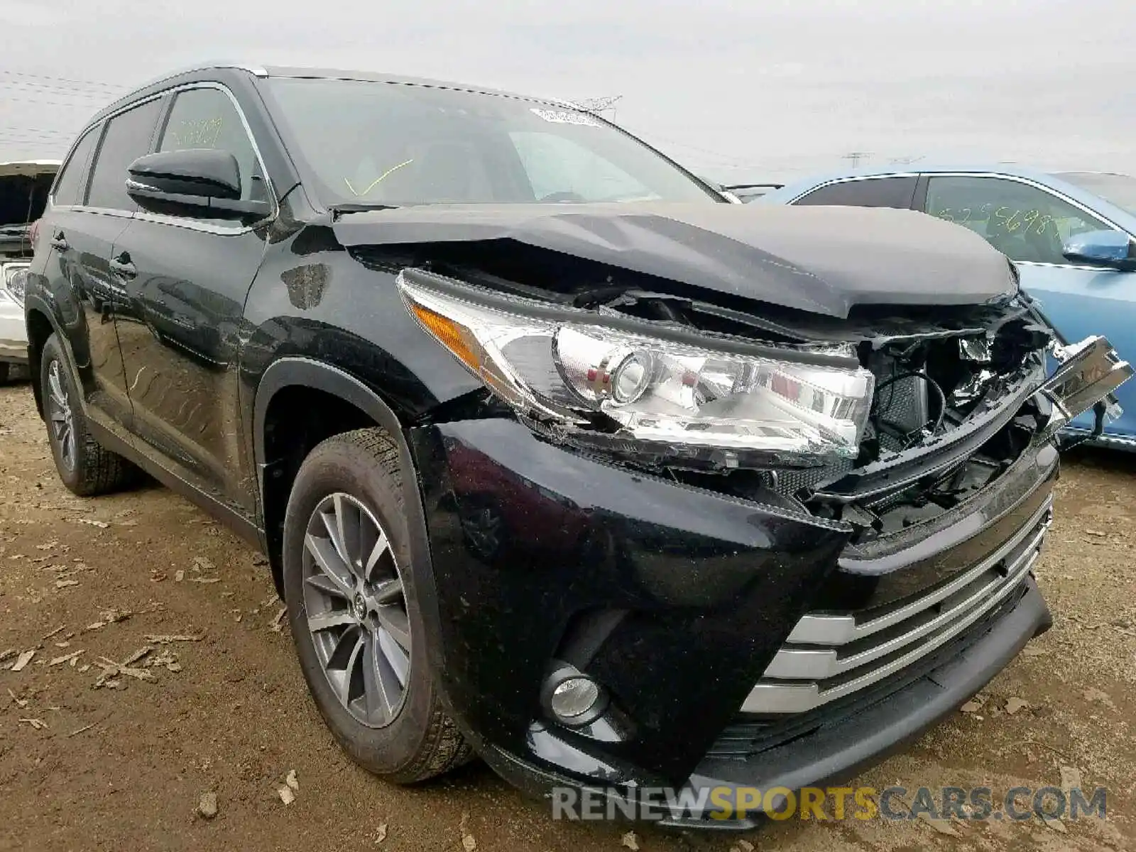 1 Photograph of a damaged car 5TDJZRFH7KS593271 TOYOTA HIGHLANDER 2019