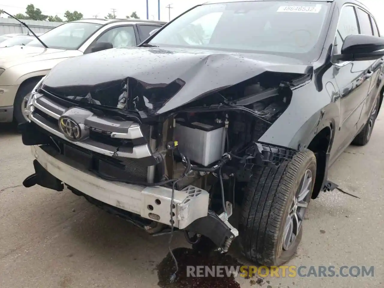 9 Photograph of a damaged car 5TDJZRFH7KS594307 TOYOTA HIGHLANDER 2019