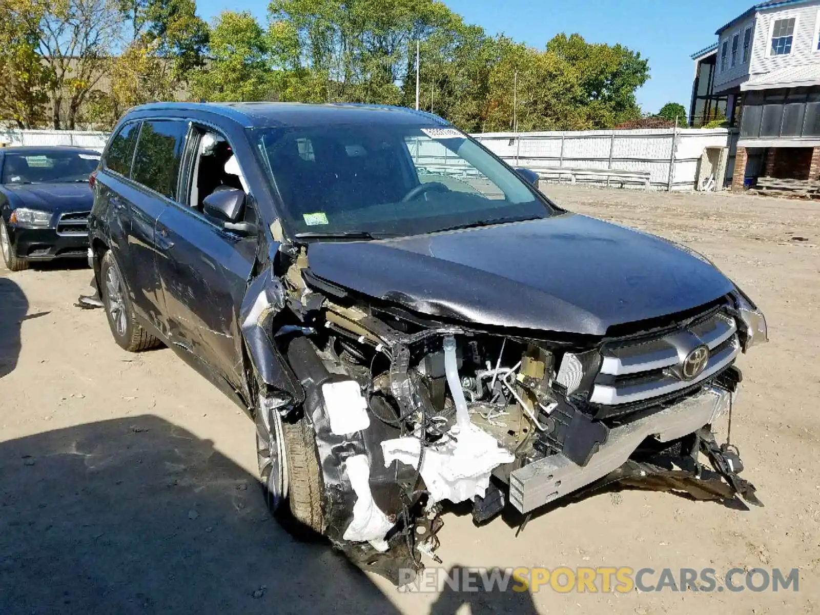 1 Photograph of a damaged car 5TDJZRFH7KS595442 TOYOTA HIGHLANDER 2019