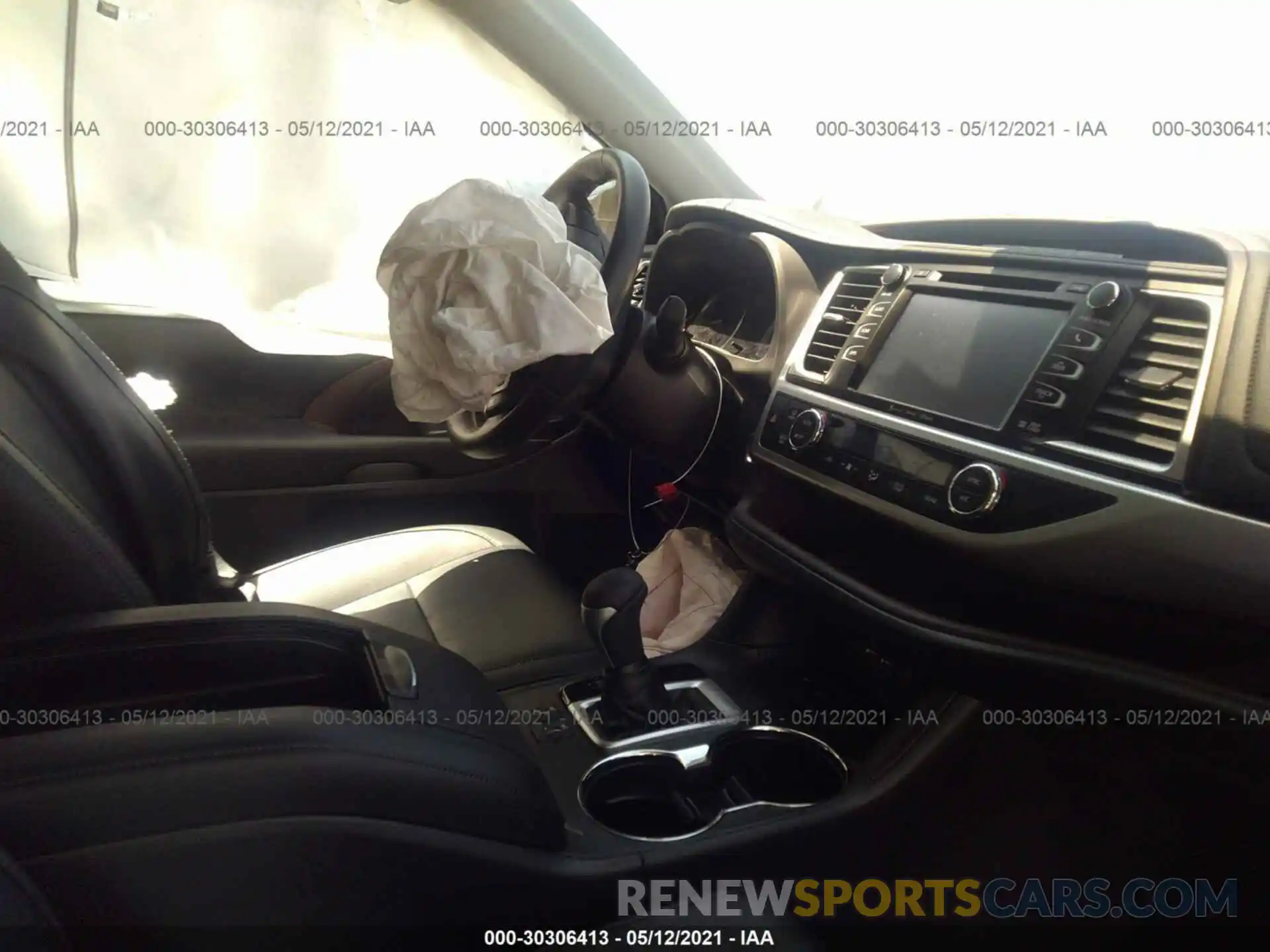 5 Photograph of a damaged car 5TDJZRFH7KS608397 TOYOTA HIGHLANDER 2019