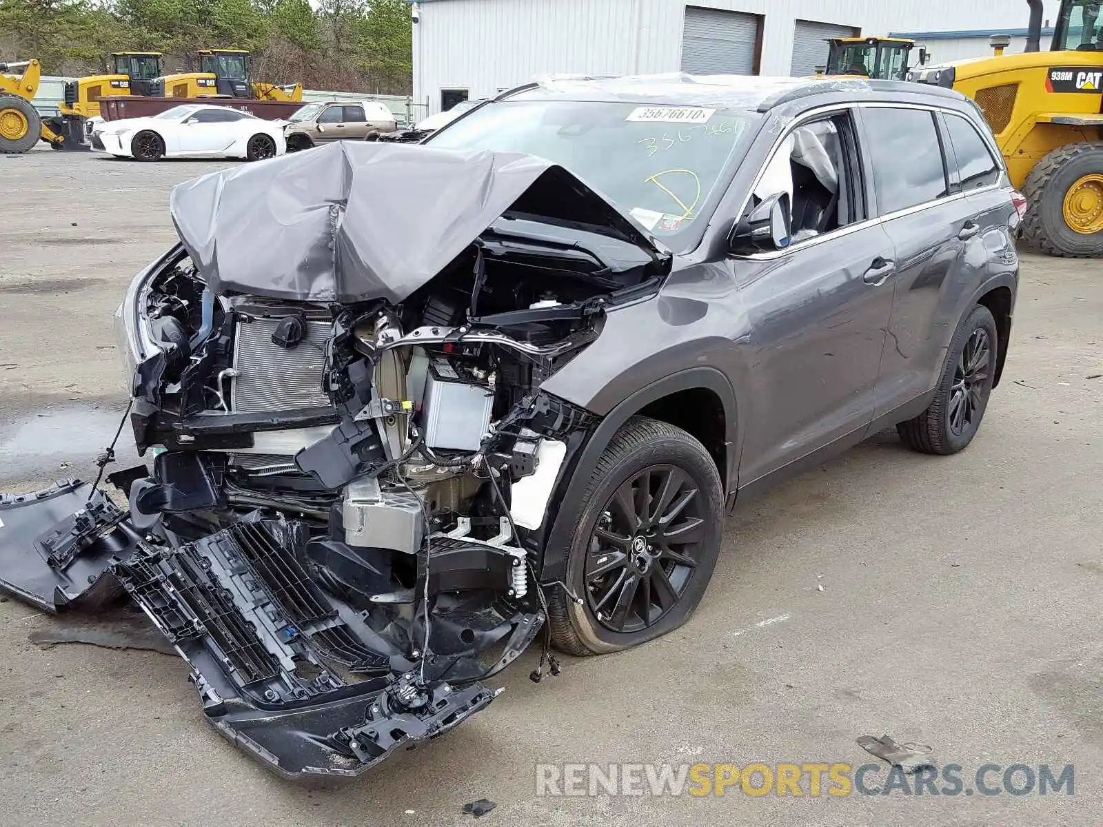 2 Photograph of a damaged car 5TDJZRFH7KS610831 TOYOTA HIGHLANDER 2019