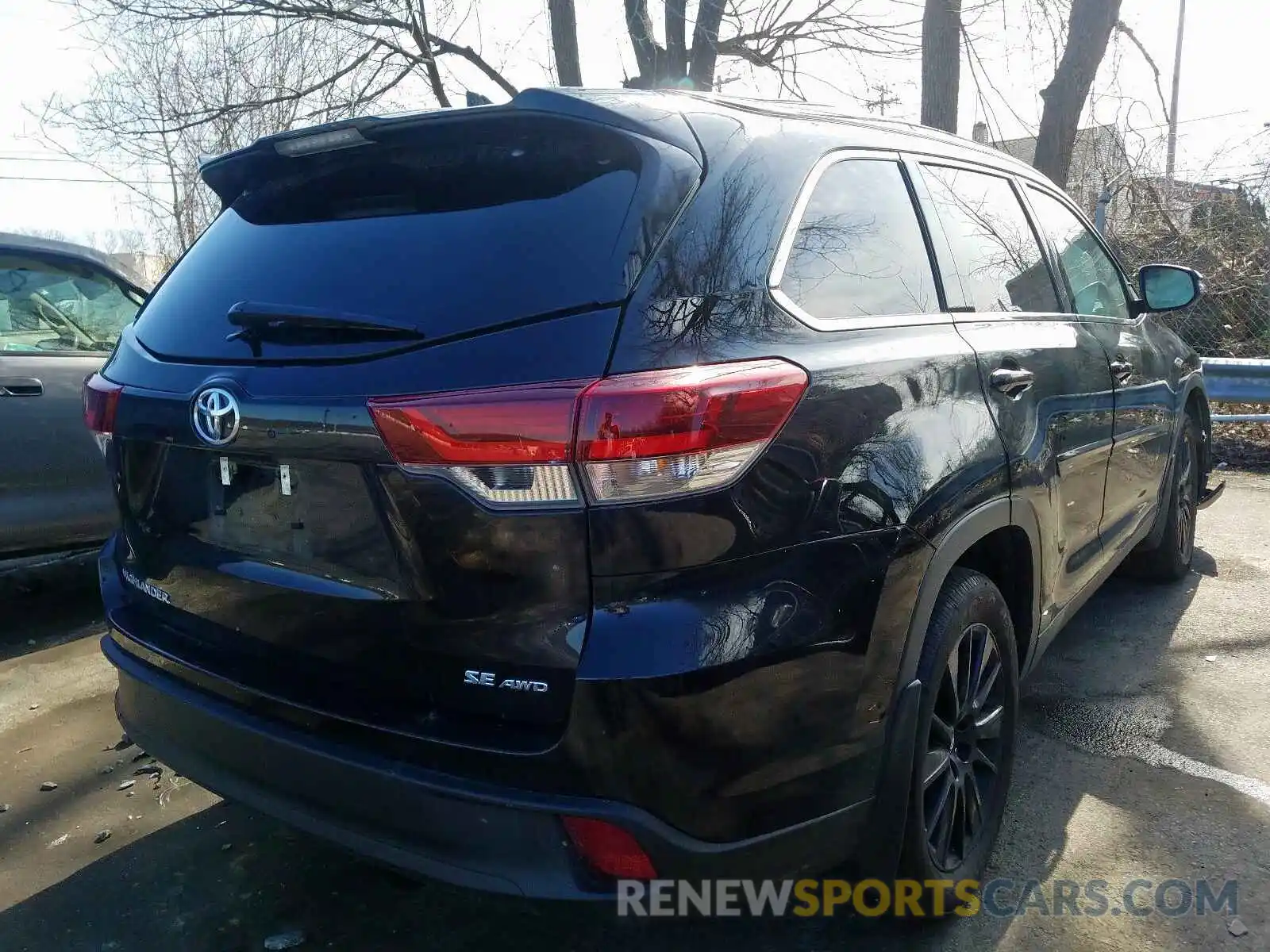 4 Фотография поврежденного автомобиля 5TDJZRFH7KS613499 TOYOTA HIGHLANDER 2019