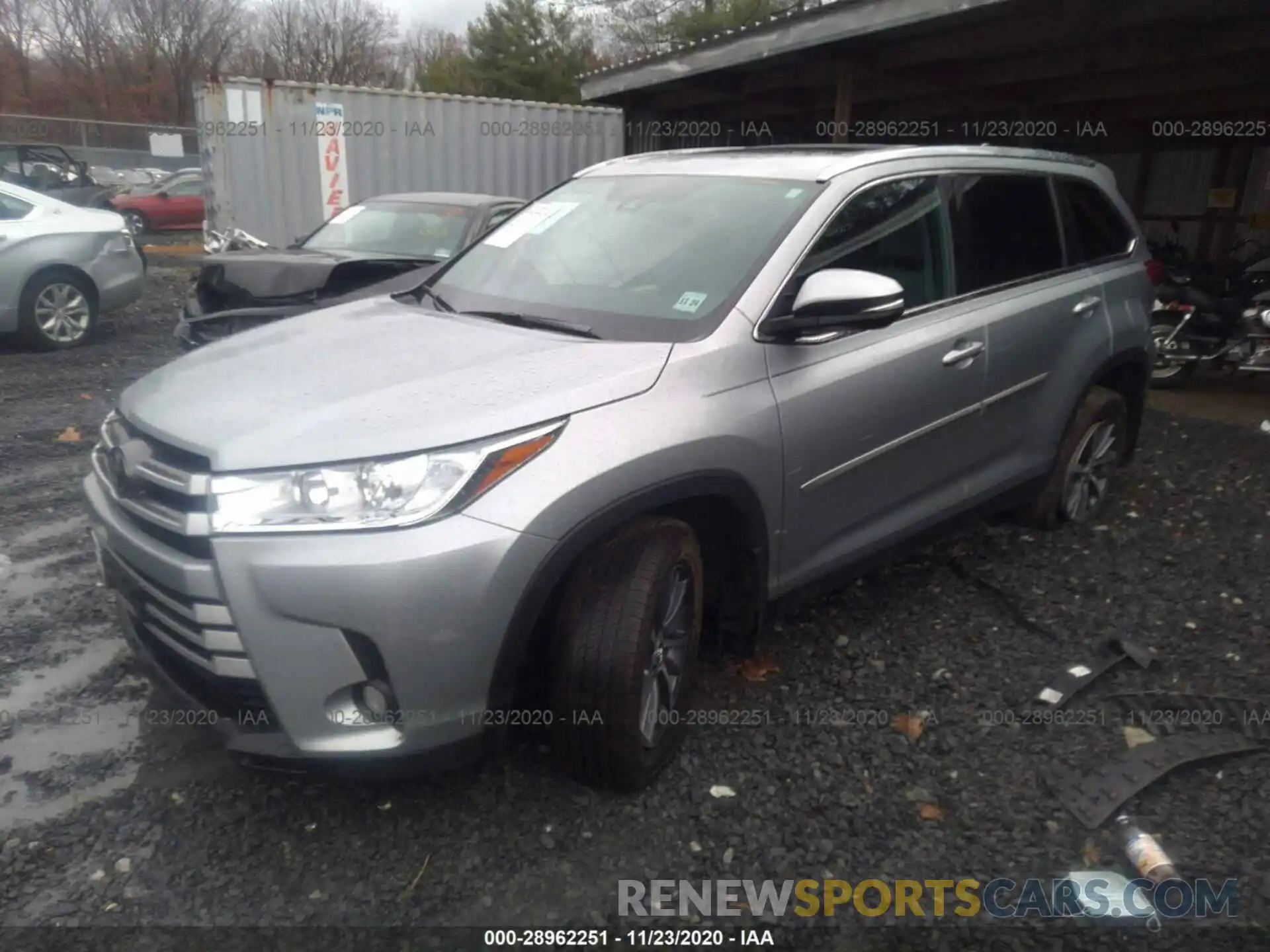 2 Photograph of a damaged car 5TDJZRFH7KS615091 TOYOTA HIGHLANDER 2019