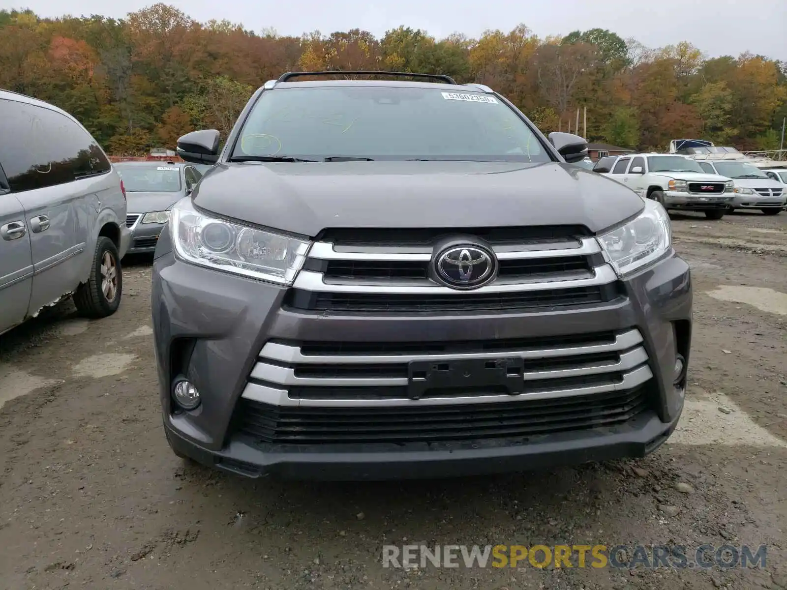 9 Photograph of a damaged car 5TDJZRFH7KS619318 TOYOTA HIGHLANDER 2019