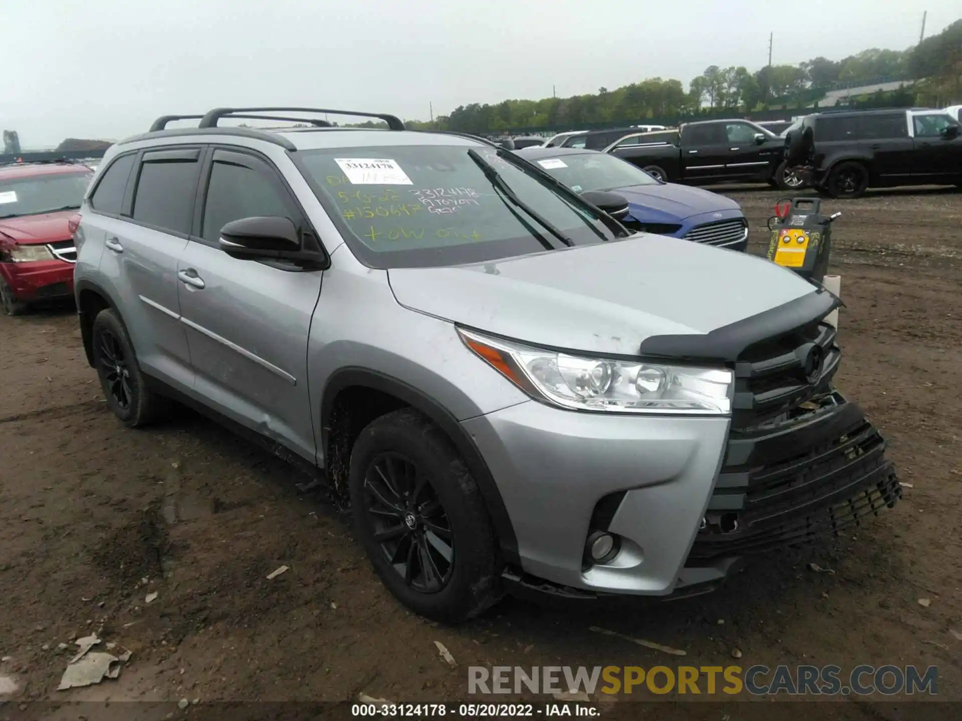 1 Photograph of a damaged car 5TDJZRFH7KS619495 TOYOTA HIGHLANDER 2019