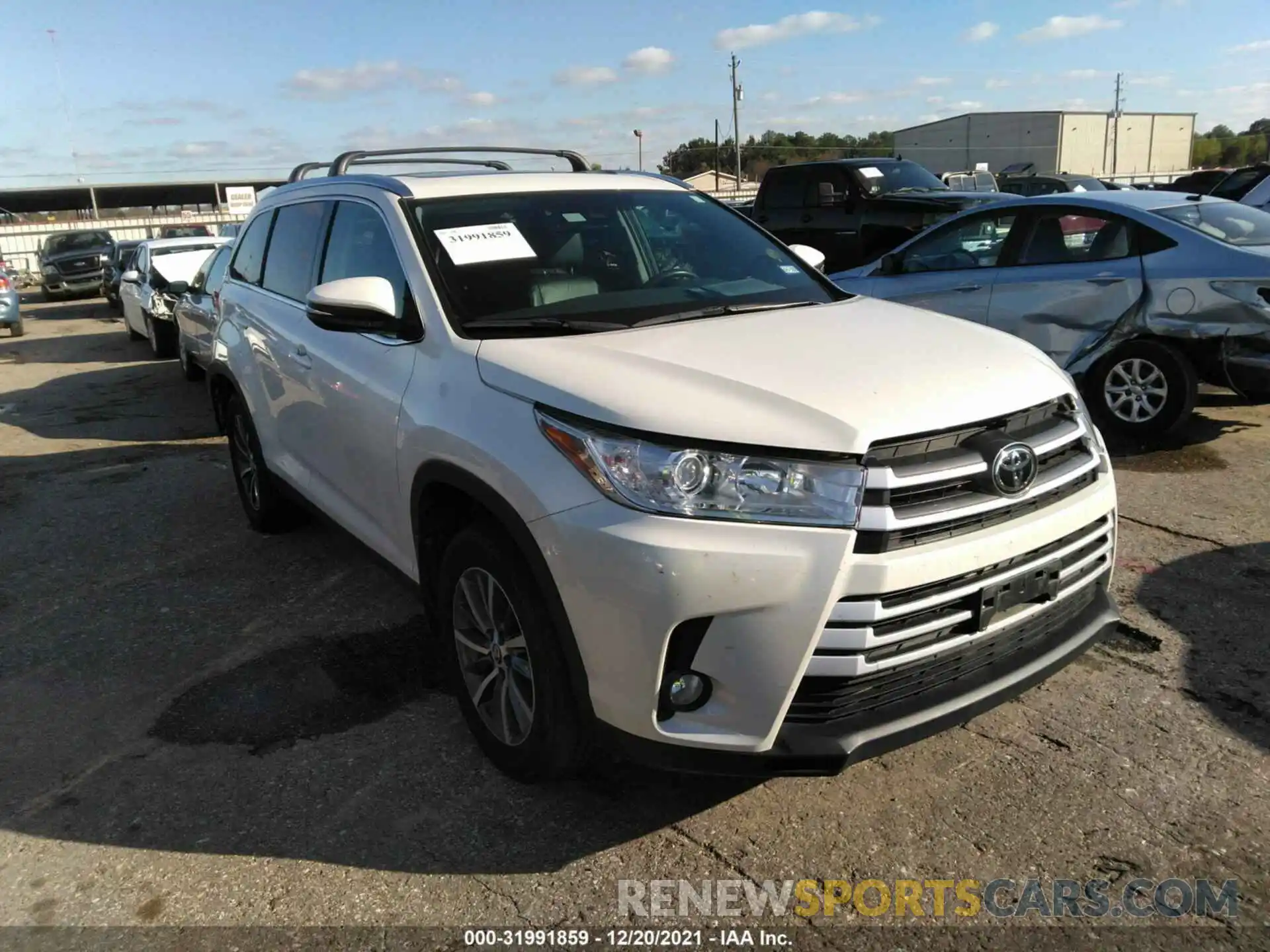 1 Photograph of a damaged car 5TDJZRFH7KS620114 TOYOTA HIGHLANDER 2019