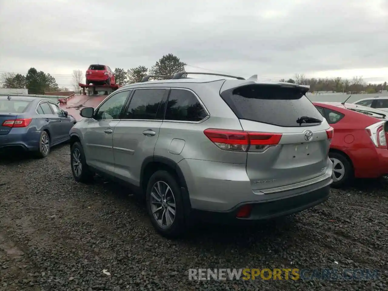 3 Photograph of a damaged car 5TDJZRFH7KS622347 TOYOTA HIGHLANDER 2019