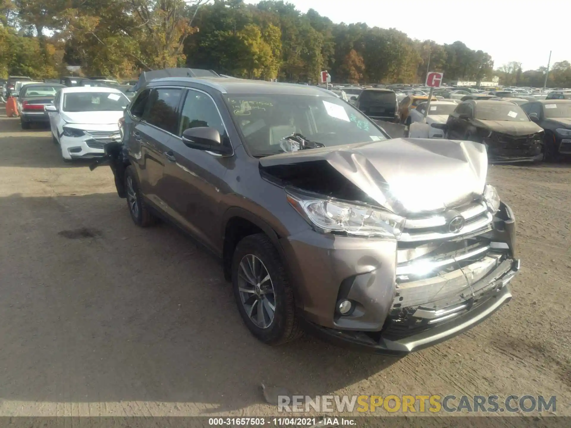 1 Фотография поврежденного автомобиля 5TDJZRFH7KS625572 TOYOTA HIGHLANDER 2019