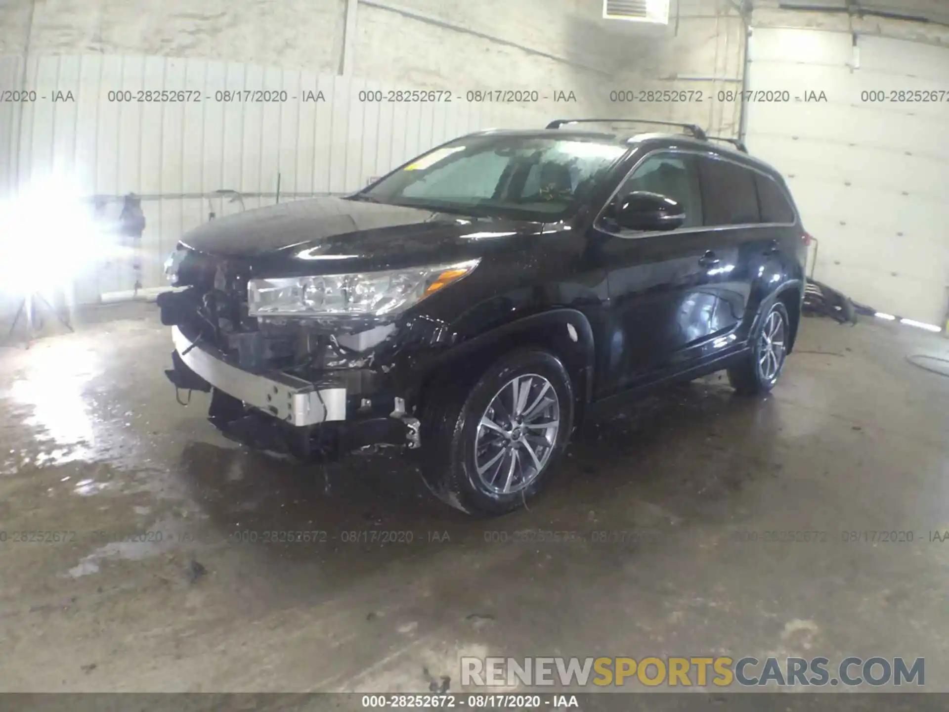 2 Photograph of a damaged car 5TDJZRFH7KS628844 TOYOTA HIGHLANDER 2019