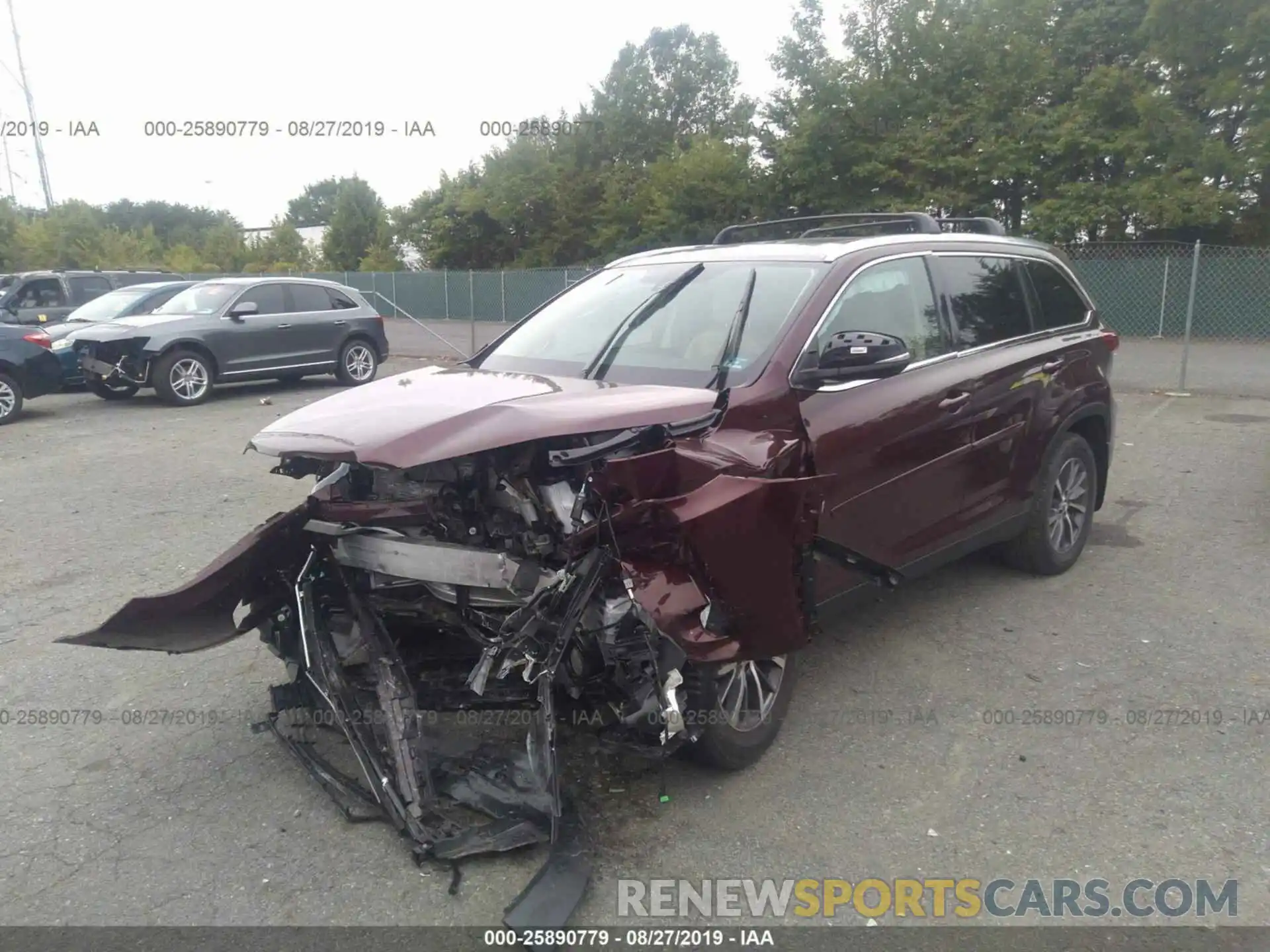 2 Photograph of a damaged car 5TDJZRFH7KS704191 TOYOTA HIGHLANDER 2019