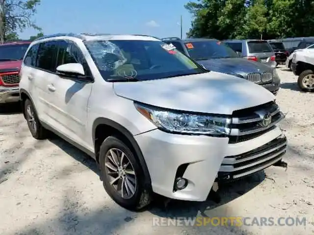 1 Photograph of a damaged car 5TDJZRFH7KS704501 TOYOTA HIGHLANDER 2019