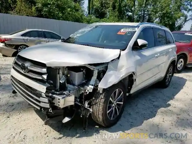 2 Photograph of a damaged car 5TDJZRFH7KS704501 TOYOTA HIGHLANDER 2019