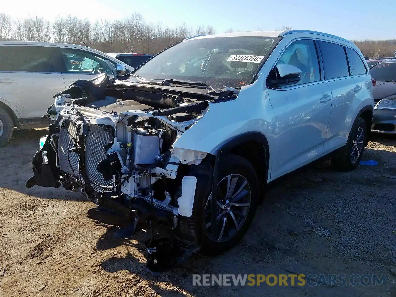 2 Photograph of a damaged car 5TDJZRFH7KS708354 TOYOTA HIGHLANDER 2019