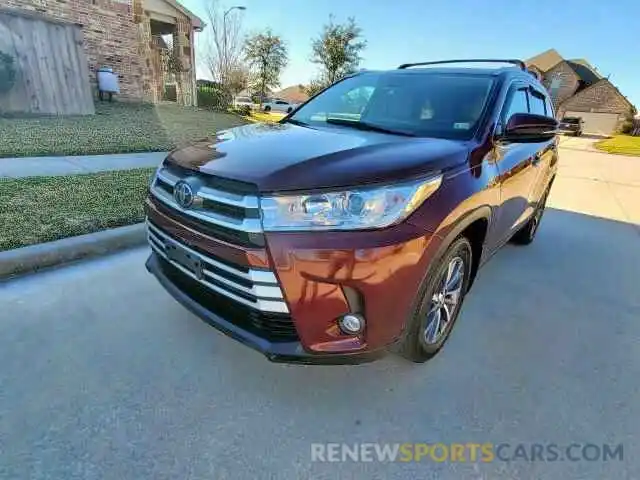 2 Photograph of a damaged car 5TDJZRFH7KS716454 TOYOTA HIGHLANDER 2019