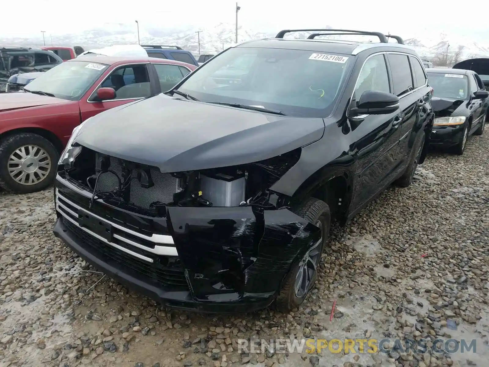 2 Photograph of a damaged car 5TDJZRFH7KS716860 TOYOTA HIGHLANDER 2019