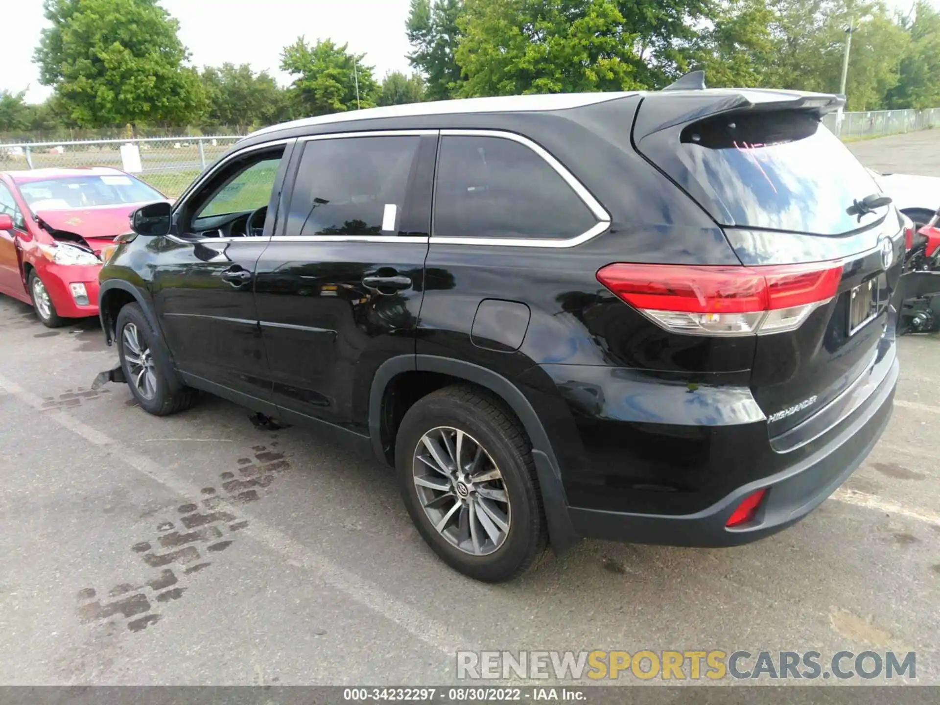 3 Фотография поврежденного автомобиля 5TDJZRFH7KS720102 TOYOTA HIGHLANDER 2019