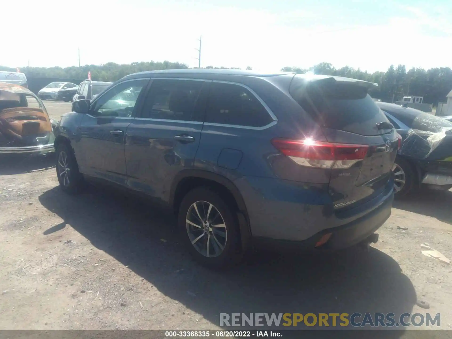 3 Photograph of a damaged car 5TDJZRFH7KS730760 TOYOTA HIGHLANDER 2019