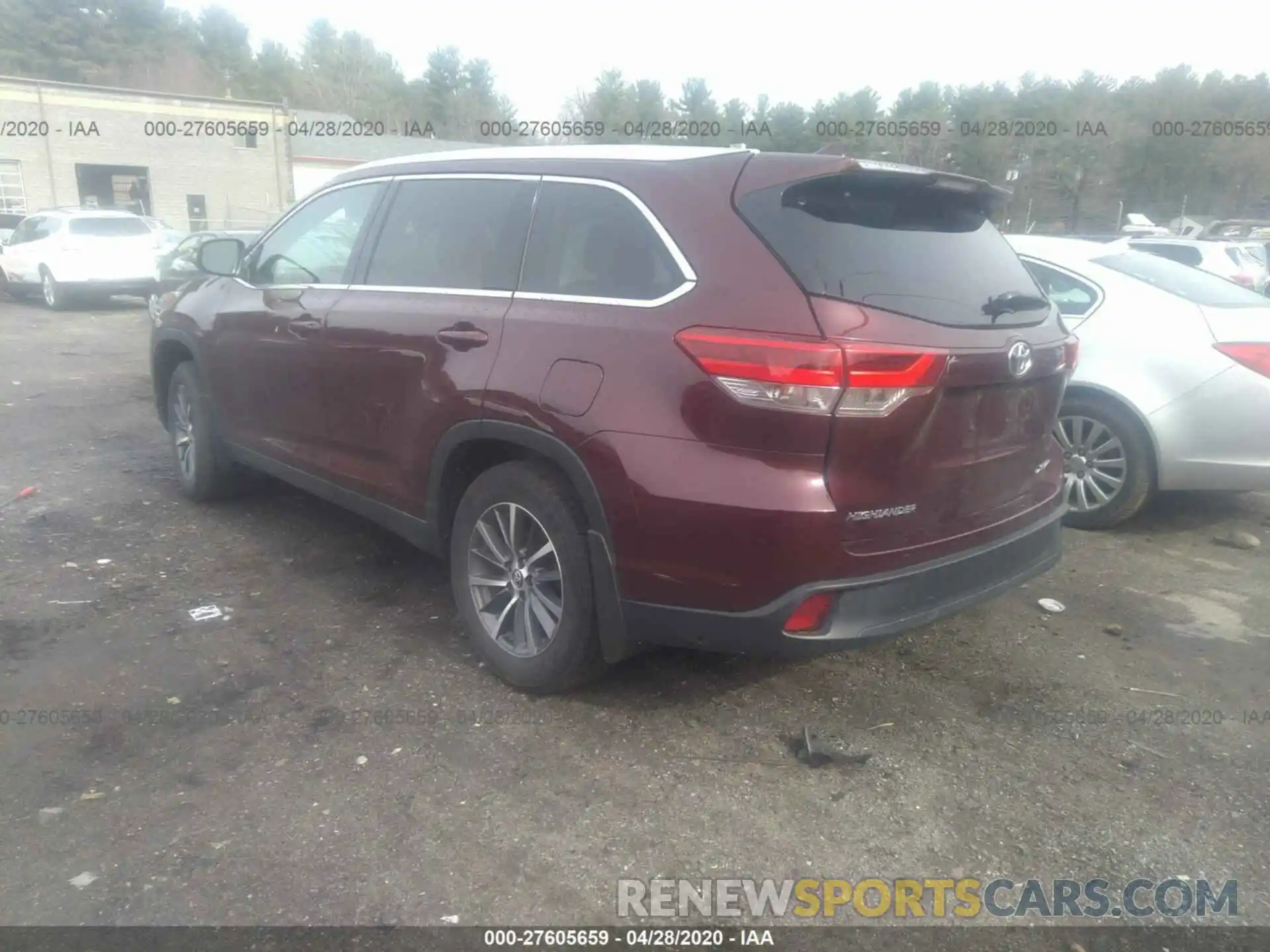 3 Photograph of a damaged car 5TDJZRFH7KS925421 TOYOTA HIGHLANDER 2019