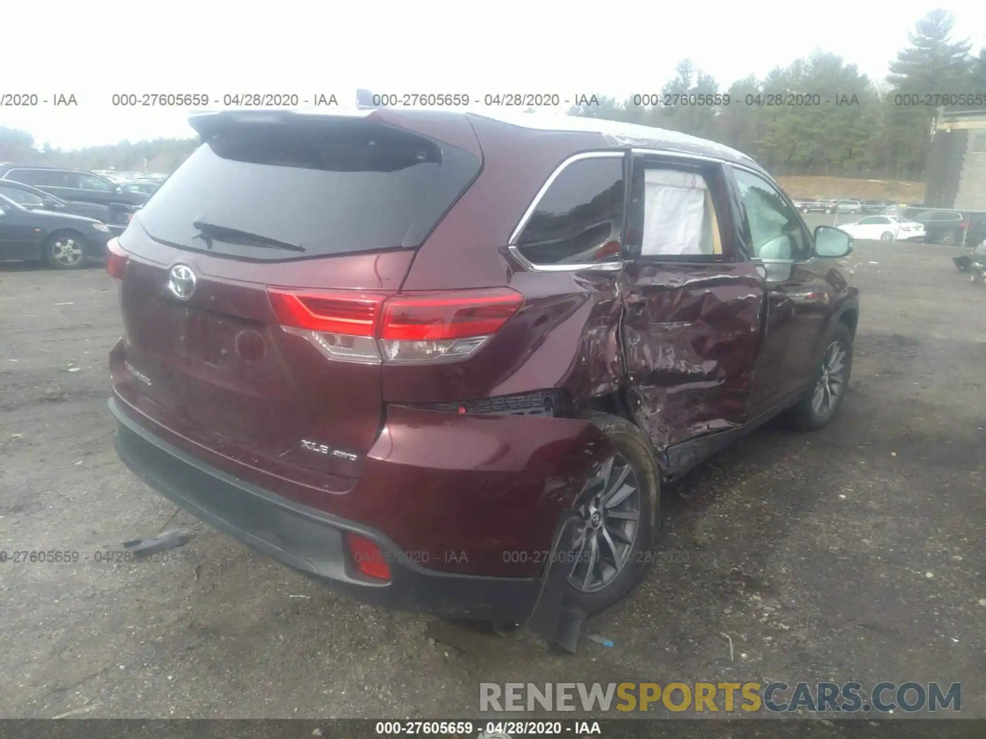 4 Photograph of a damaged car 5TDJZRFH7KS925421 TOYOTA HIGHLANDER 2019