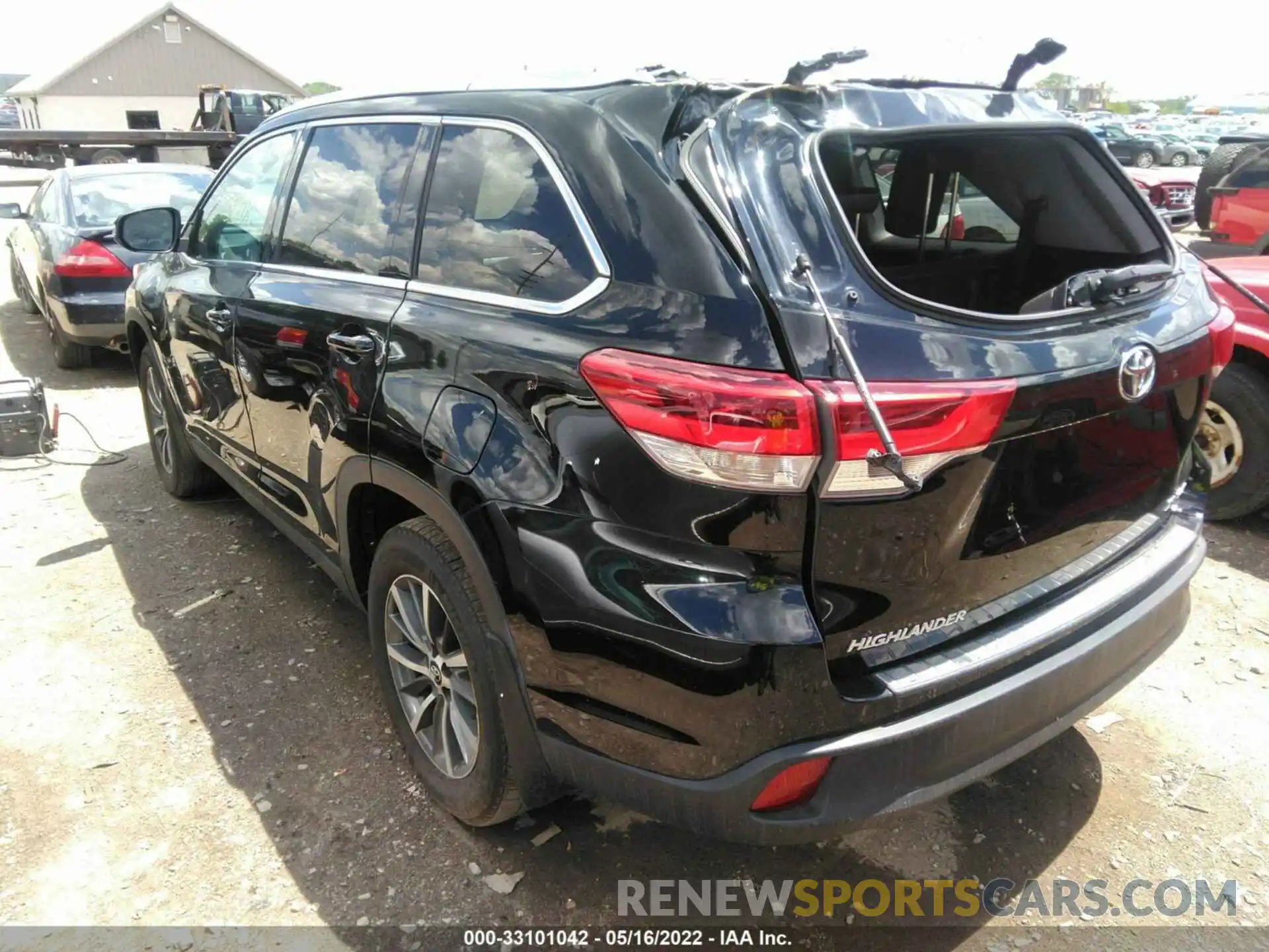 3 Photograph of a damaged car 5TDJZRFH7KS931042 TOYOTA HIGHLANDER 2019