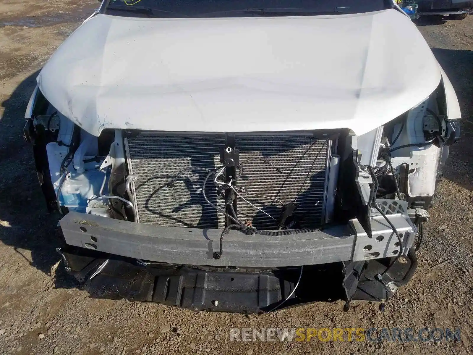 9 Photograph of a damaged car 5TDJZRFH7KS941439 TOYOTA HIGHLANDER 2019