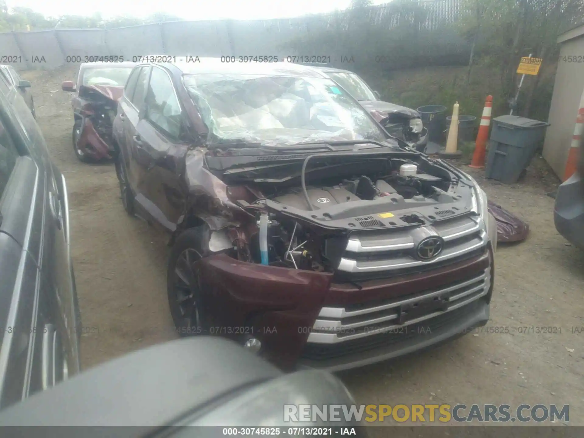 1 Photograph of a damaged car 5TDJZRFH7KS947712 TOYOTA HIGHLANDER 2019