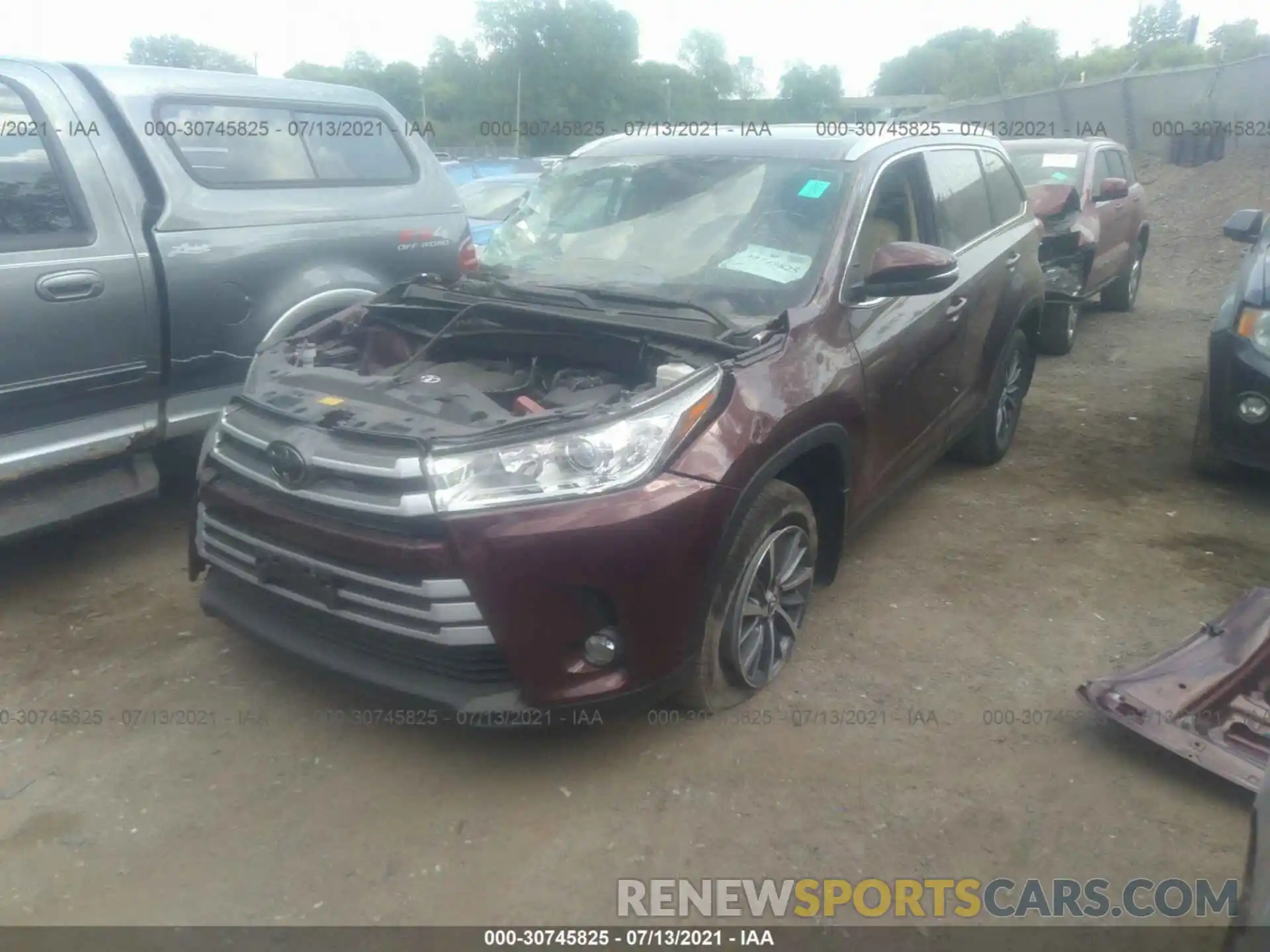 2 Photograph of a damaged car 5TDJZRFH7KS947712 TOYOTA HIGHLANDER 2019