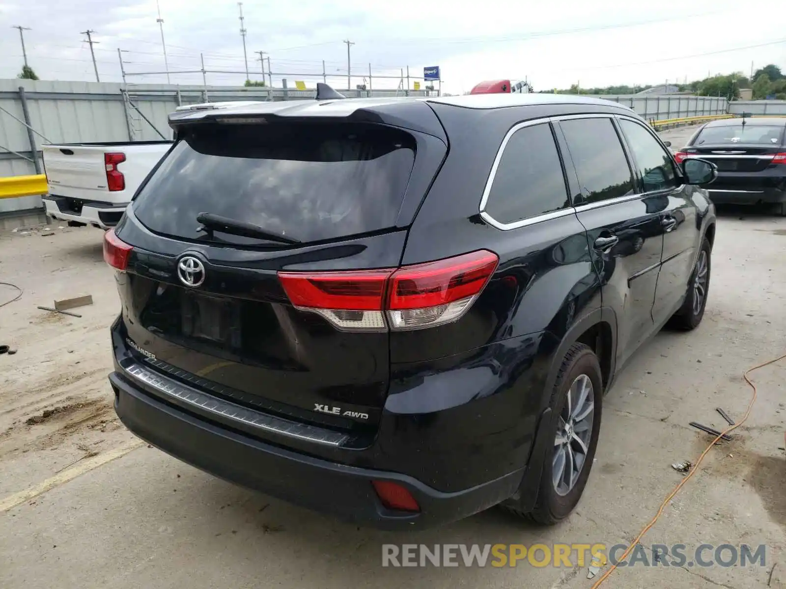 4 Фотография поврежденного автомобиля 5TDJZRFH7KS949296 TOYOTA HIGHLANDER 2019