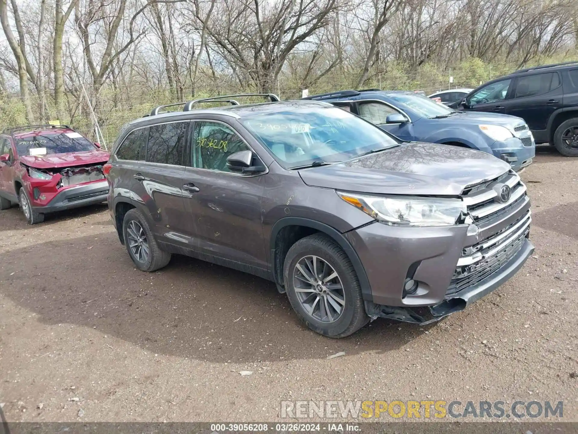 1 Photograph of a damaged car 5TDJZRFH7KS954174 TOYOTA HIGHLANDER 2019