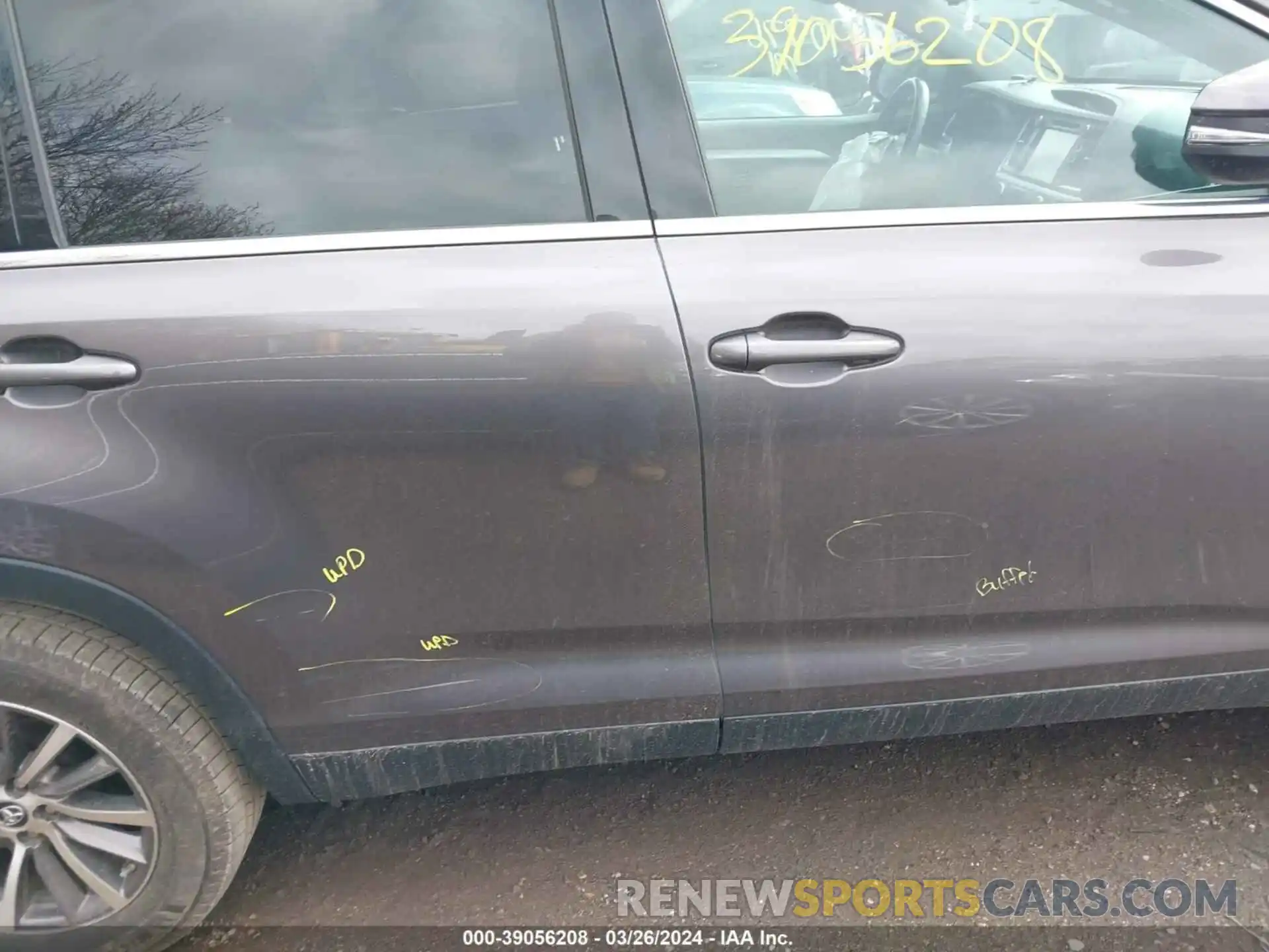 13 Photograph of a damaged car 5TDJZRFH7KS954174 TOYOTA HIGHLANDER 2019