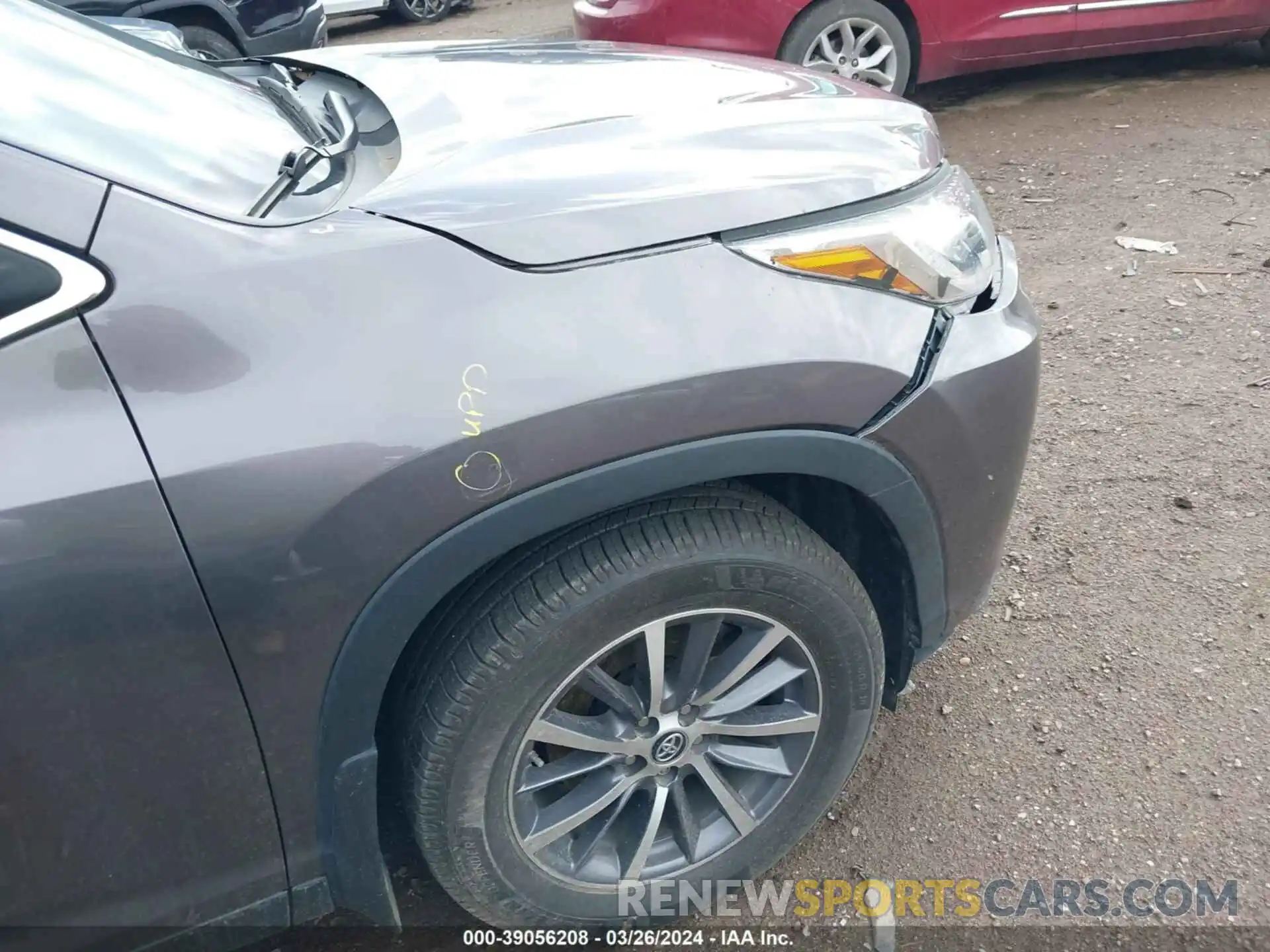 17 Photograph of a damaged car 5TDJZRFH7KS954174 TOYOTA HIGHLANDER 2019