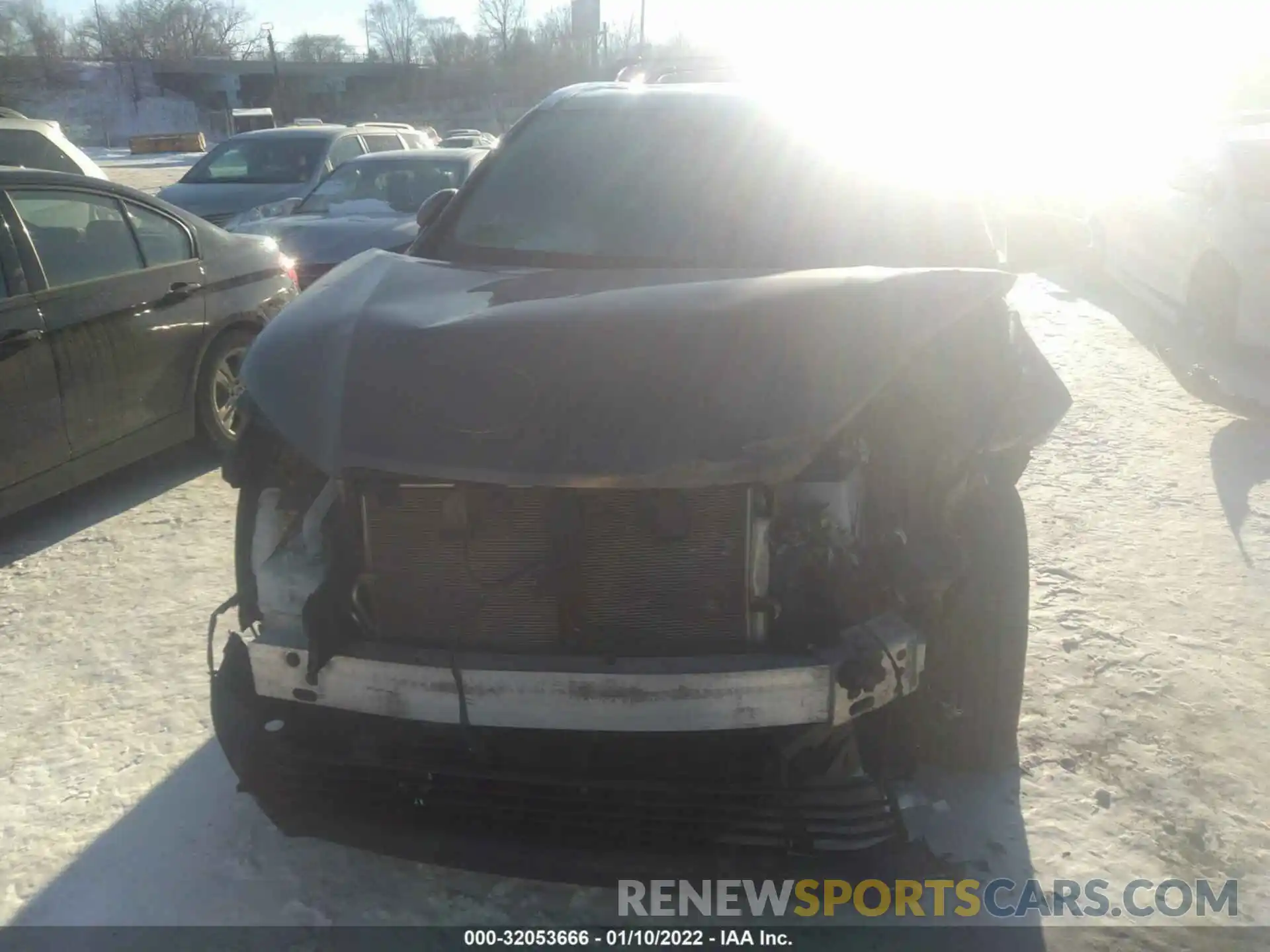 6 Photograph of a damaged car 5TDJZRFH7KS956555 TOYOTA HIGHLANDER 2019