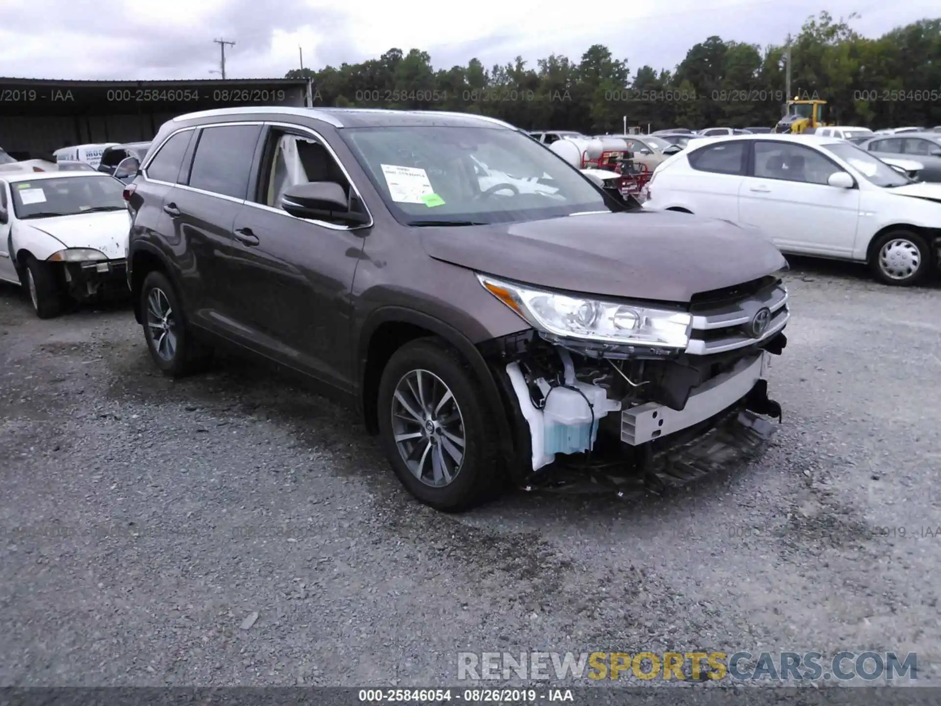 1 Photograph of a damaged car 5TDJZRFH7KS961593 TOYOTA HIGHLANDER 2019