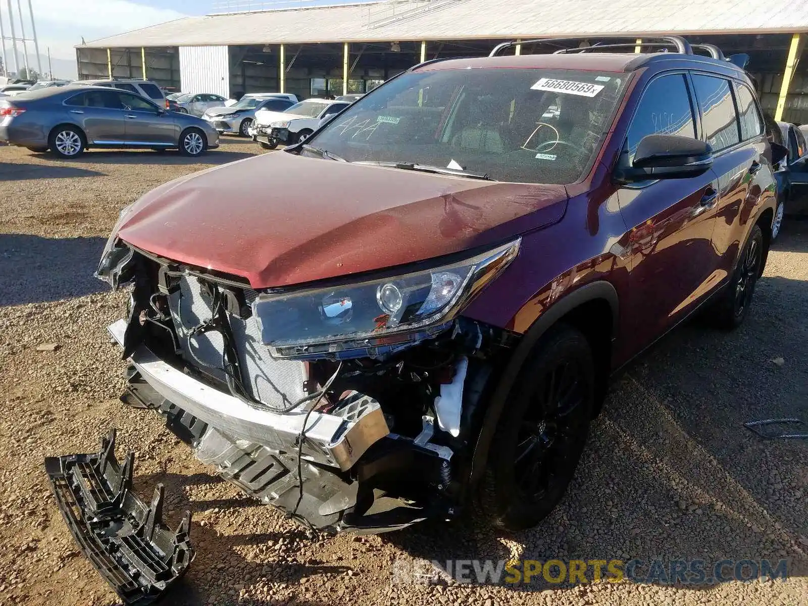 2 Photograph of a damaged car 5TDJZRFH7KS961772 TOYOTA HIGHLANDER 2019