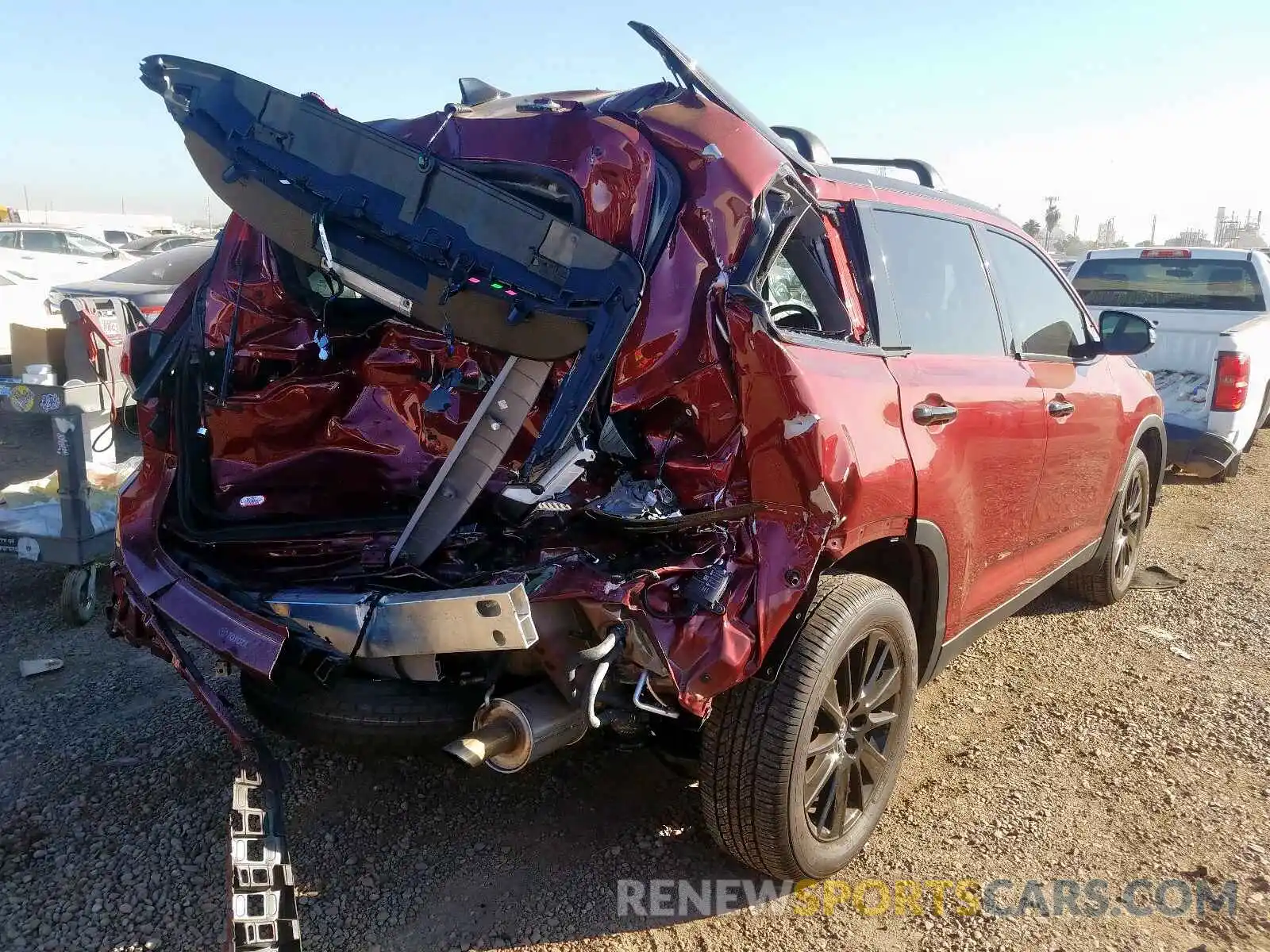 4 Фотография поврежденного автомобиля 5TDJZRFH7KS961772 TOYOTA HIGHLANDER 2019