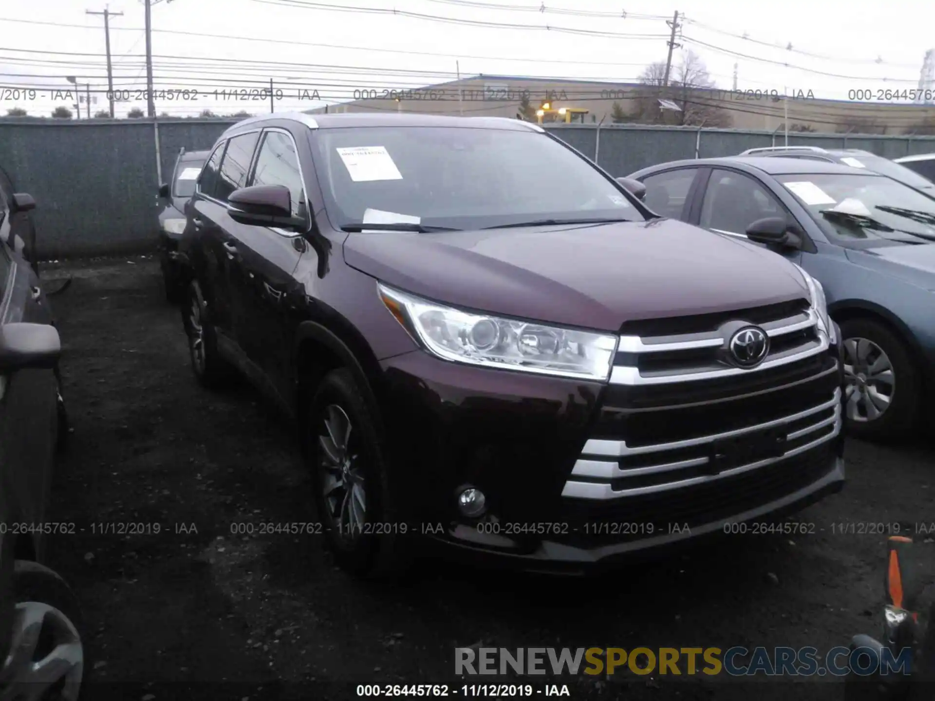 1 Photograph of a damaged car 5TDJZRFH7KS986168 TOYOTA HIGHLANDER 2019