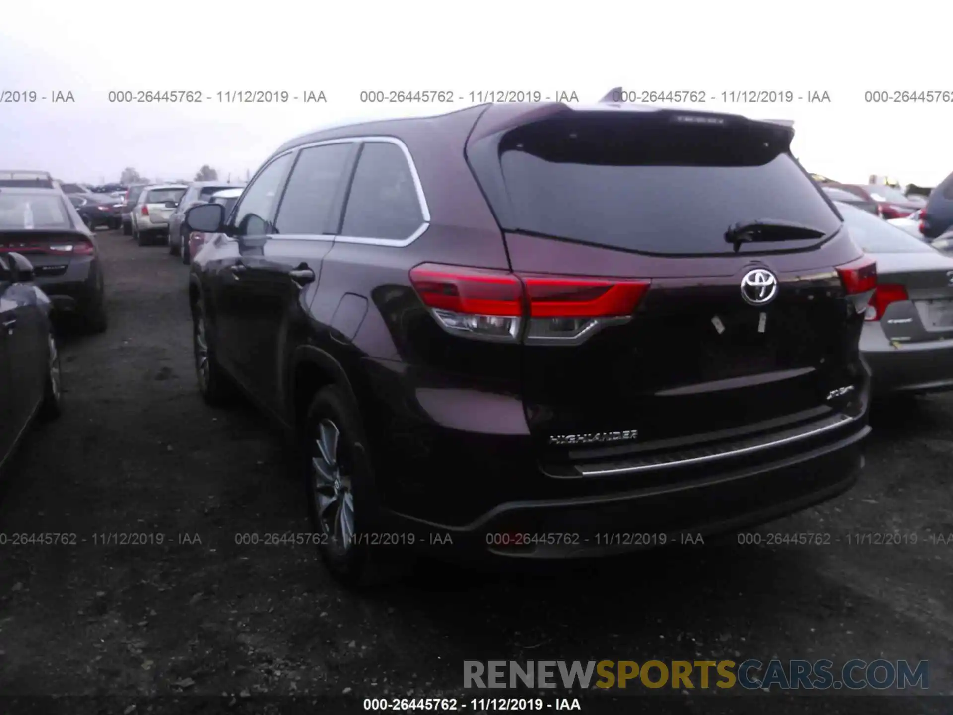 3 Photograph of a damaged car 5TDJZRFH7KS986168 TOYOTA HIGHLANDER 2019