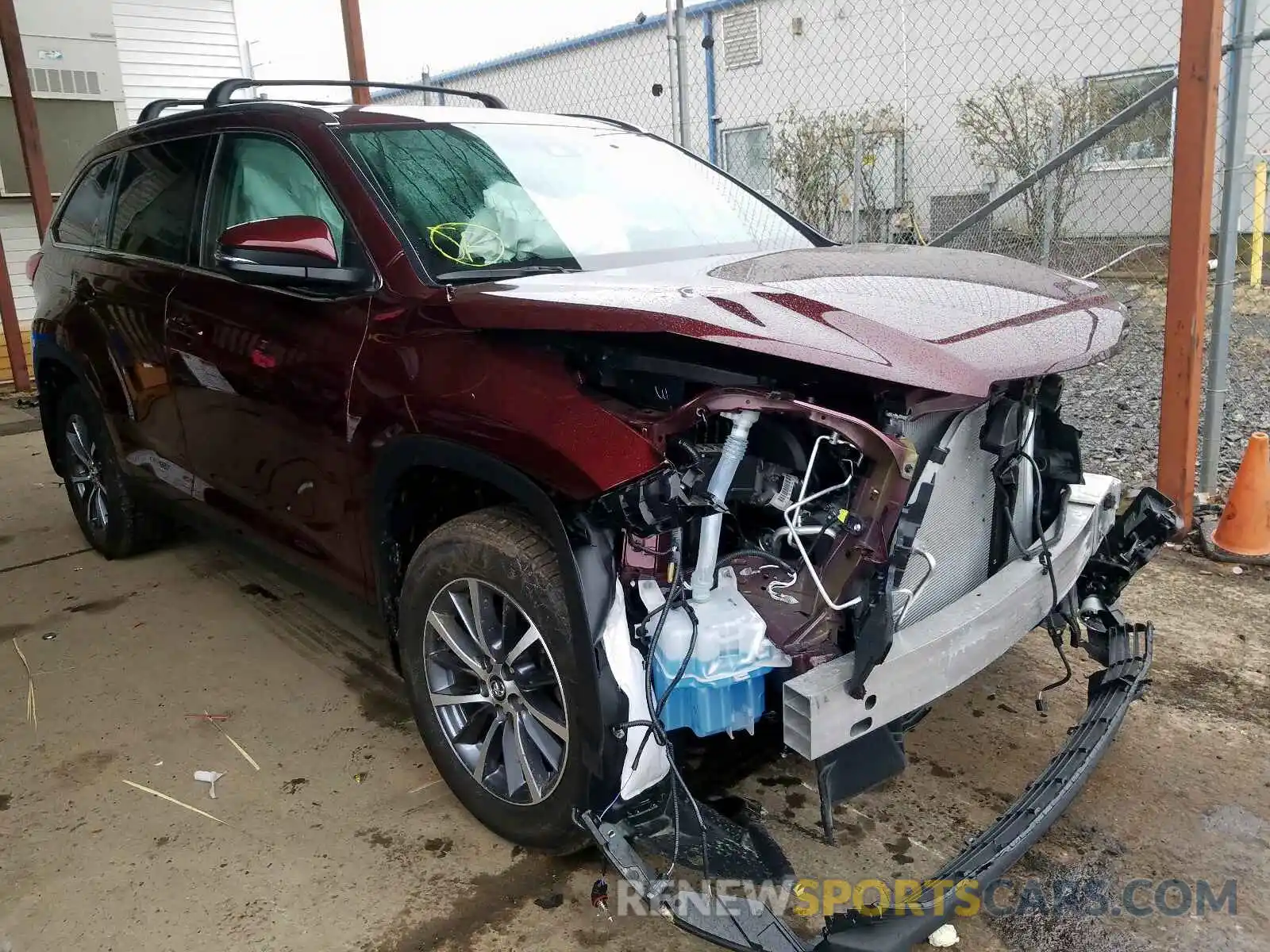 1 Photograph of a damaged car 5TDJZRFH7KS991578 TOYOTA HIGHLANDER 2019