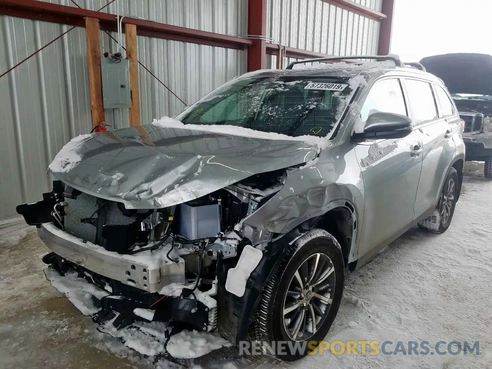 2 Photograph of a damaged car 5TDJZRFH8KS565950 TOYOTA HIGHLANDER 2019