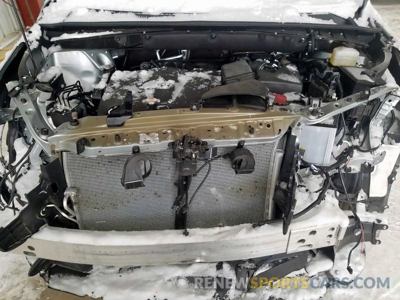 7 Photograph of a damaged car 5TDJZRFH8KS565950 TOYOTA HIGHLANDER 2019