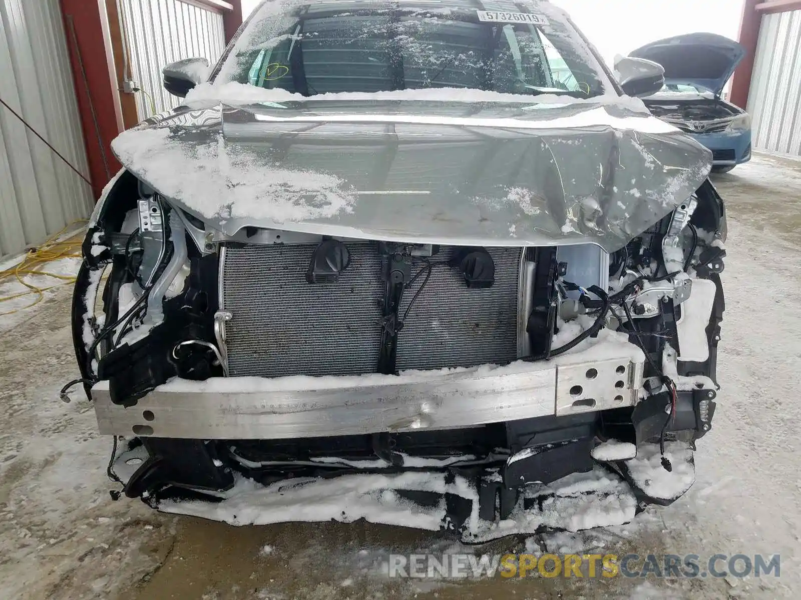 9 Photograph of a damaged car 5TDJZRFH8KS565950 TOYOTA HIGHLANDER 2019