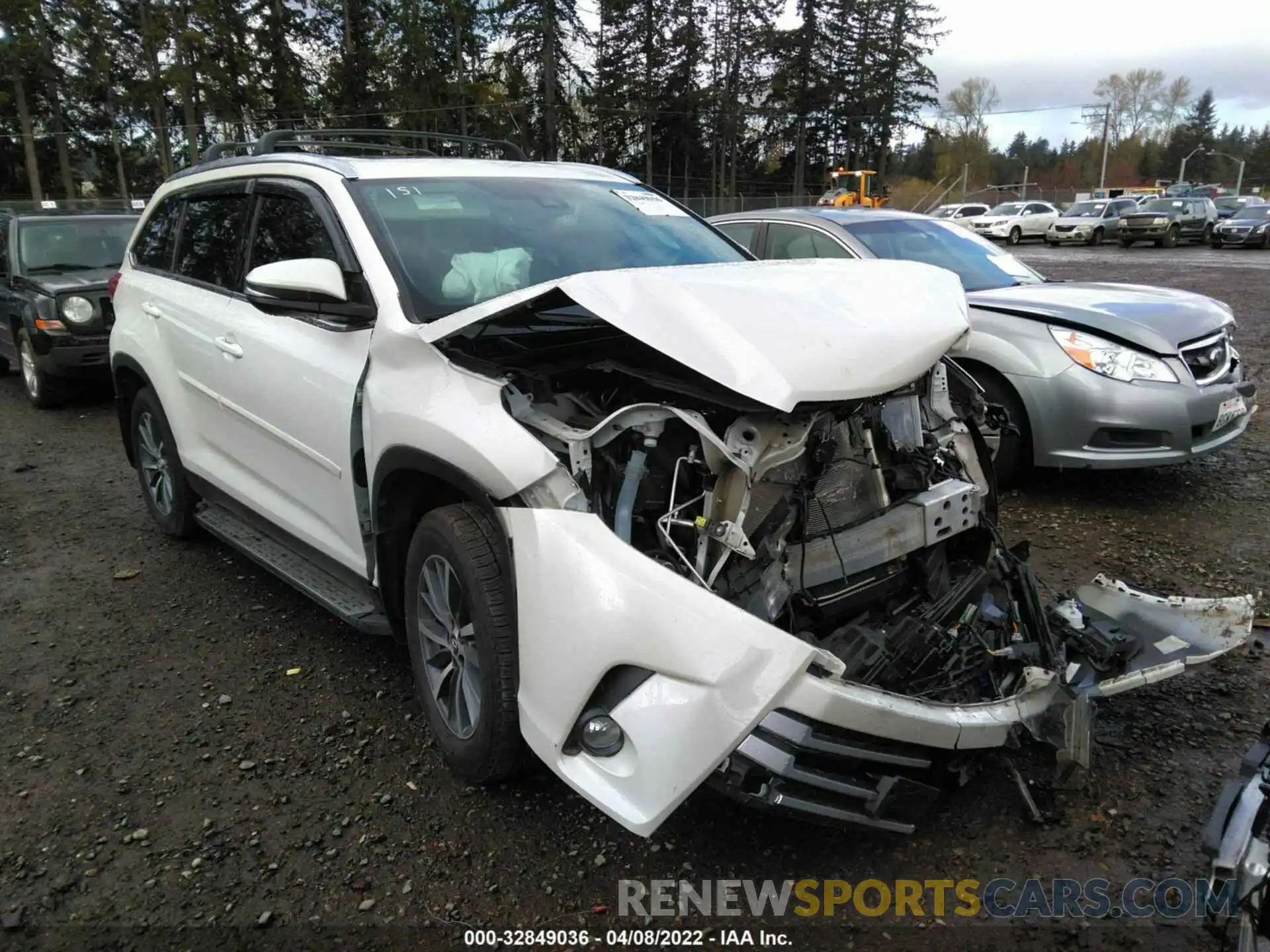 1 Photograph of a damaged car 5TDJZRFH8KS566483 TOYOTA HIGHLANDER 2019