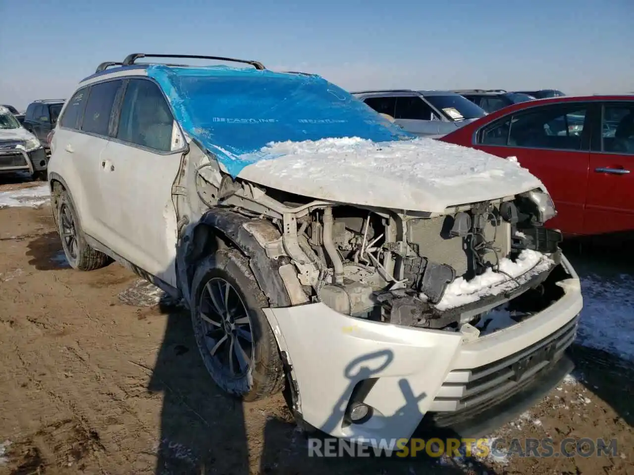 1 Photograph of a damaged car 5TDJZRFH8KS567486 TOYOTA HIGHLANDER 2019