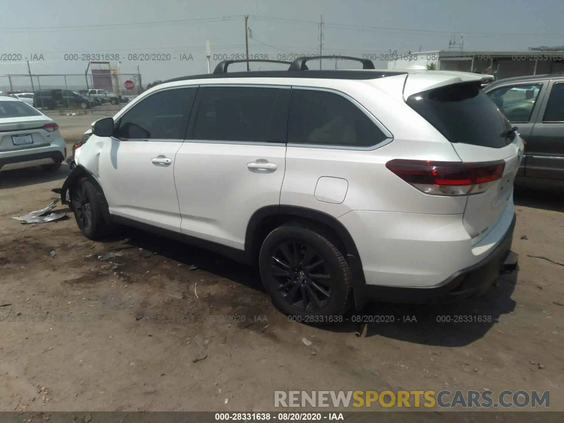 3 Photograph of a damaged car 5TDJZRFH8KS574342 TOYOTA HIGHLANDER 2019