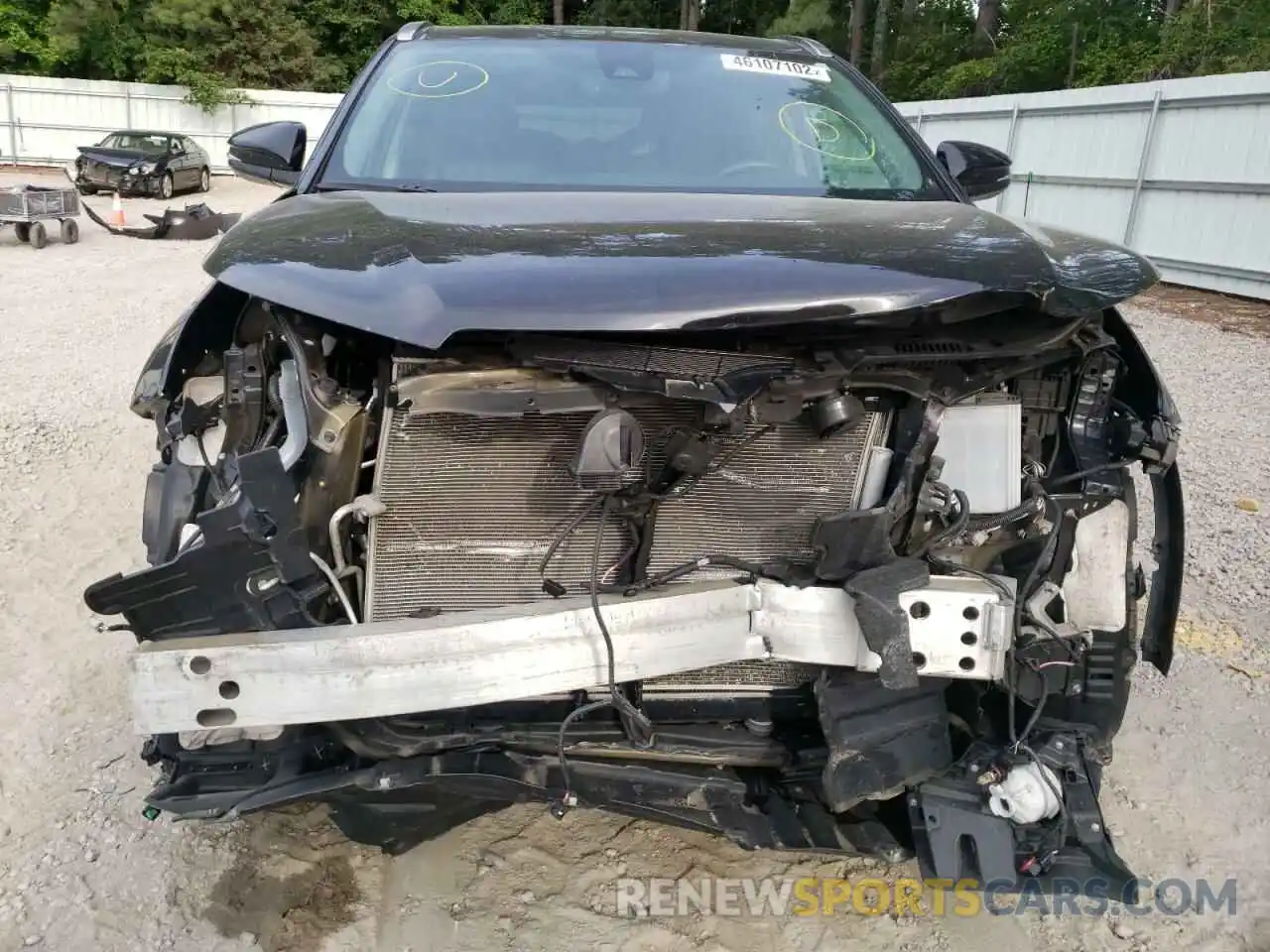 9 Photograph of a damaged car 5TDJZRFH8KS574552 TOYOTA HIGHLANDER 2019