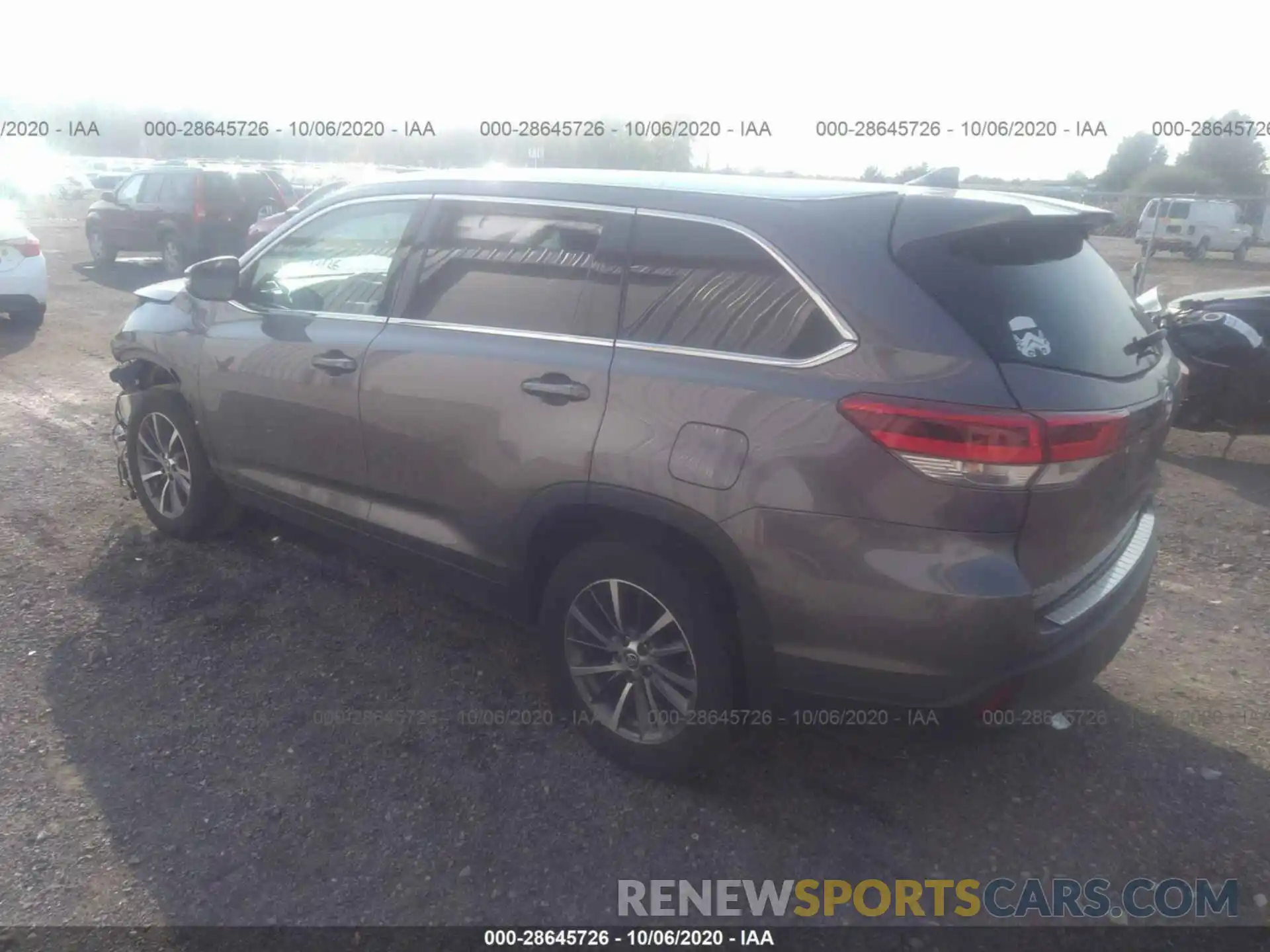 3 Photograph of a damaged car 5TDJZRFH8KS574731 TOYOTA HIGHLANDER 2019