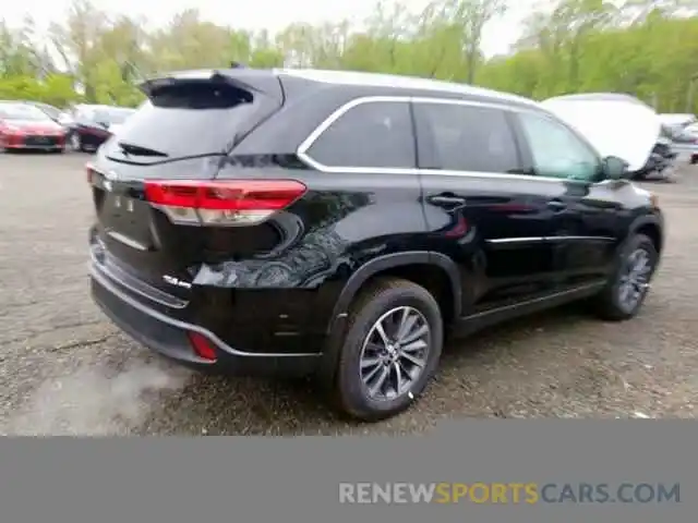 3 Photograph of a damaged car 5TDJZRFH8KS575605 TOYOTA HIGHLANDER 2019