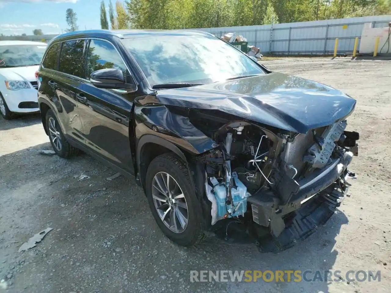 1 Photograph of a damaged car 5TDJZRFH8KS576639 TOYOTA HIGHLANDER 2019