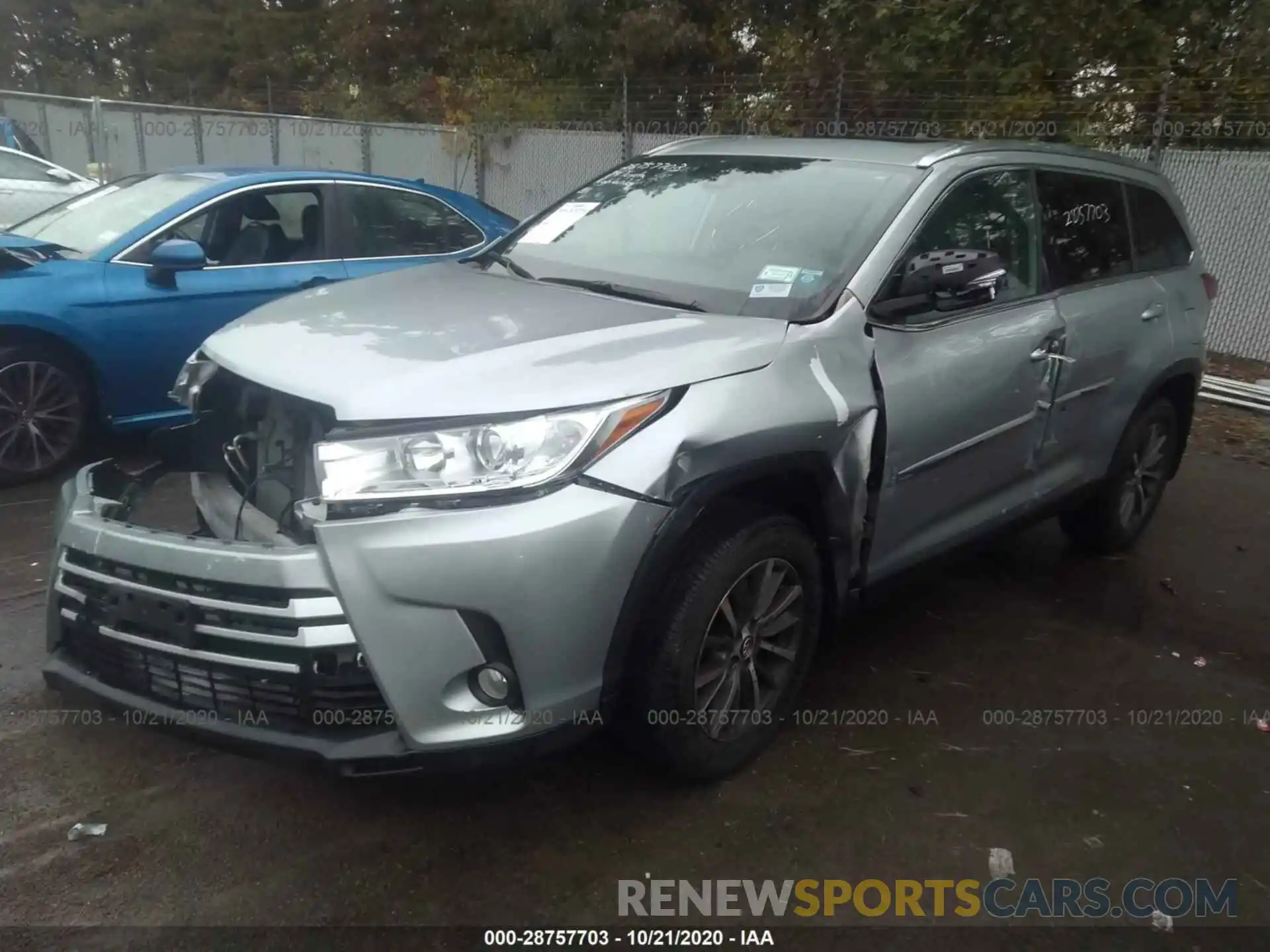 2 Photograph of a damaged car 5TDJZRFH8KS578066 TOYOTA HIGHLANDER 2019