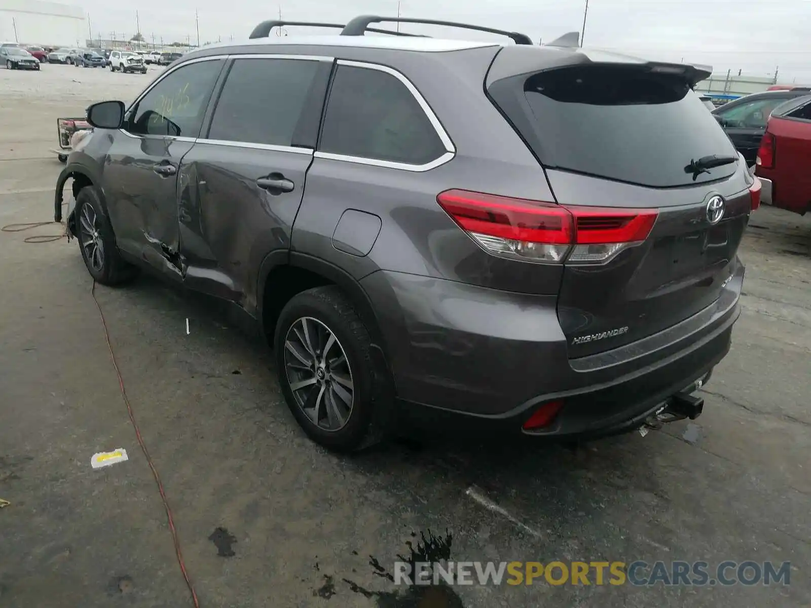 3 Фотография поврежденного автомобиля 5TDJZRFH8KS578715 TOYOTA HIGHLANDER 2019